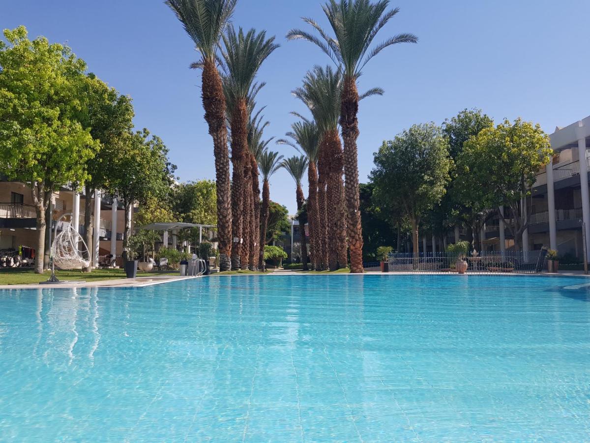 Royal Park- Magical Garden Apartment Ейлат Екстер'єр фото