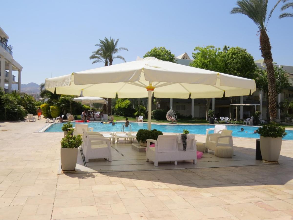 Royal Park- Magical Garden Apartment Ейлат Екстер'єр фото